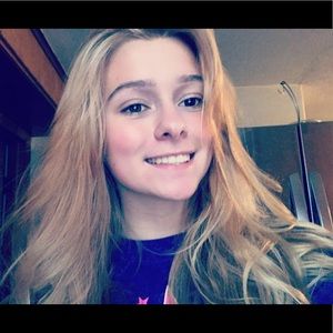 Meet your Posher, Briana